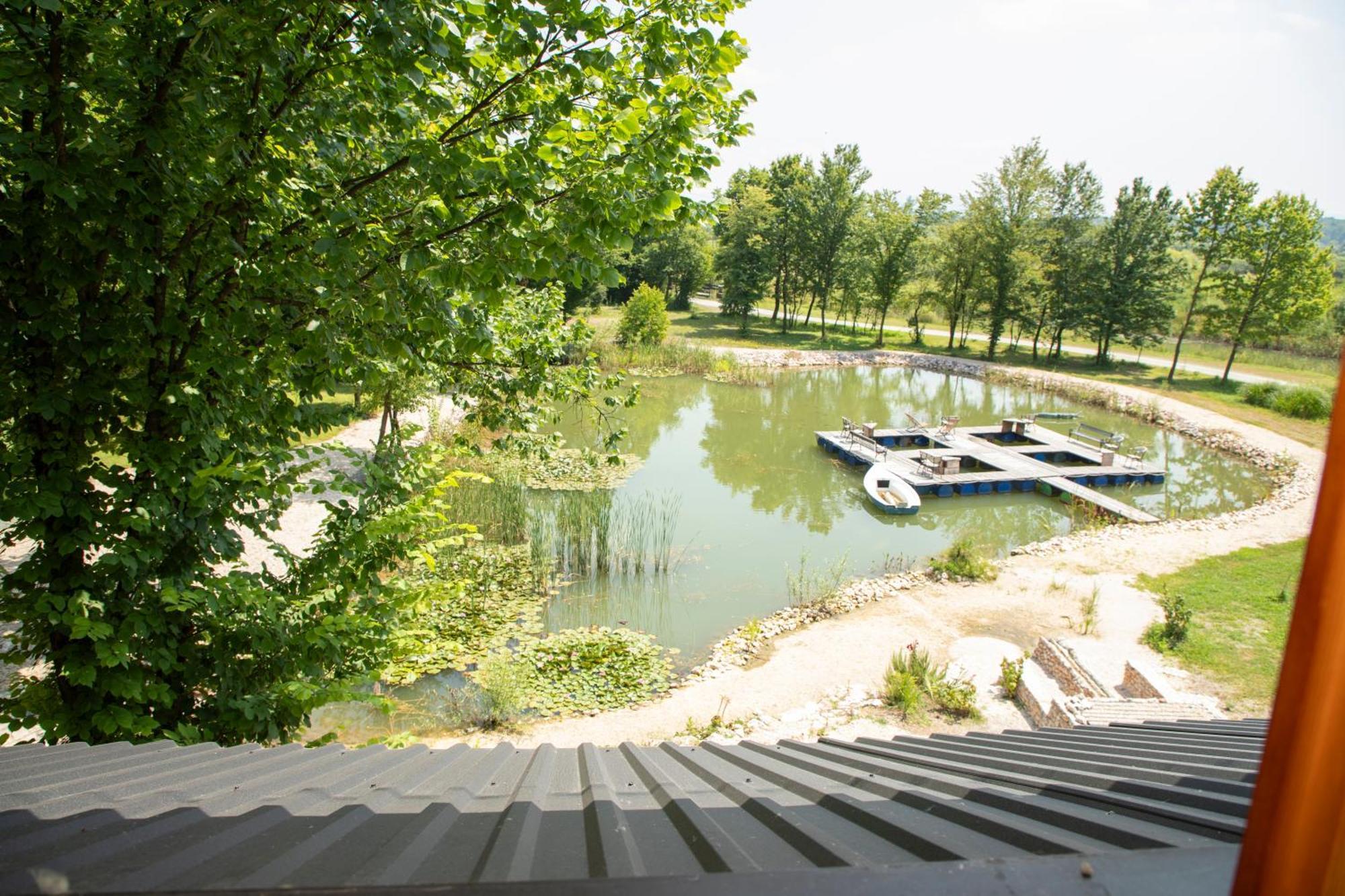 Guest House Mala Prica Zivinice Exterior foto