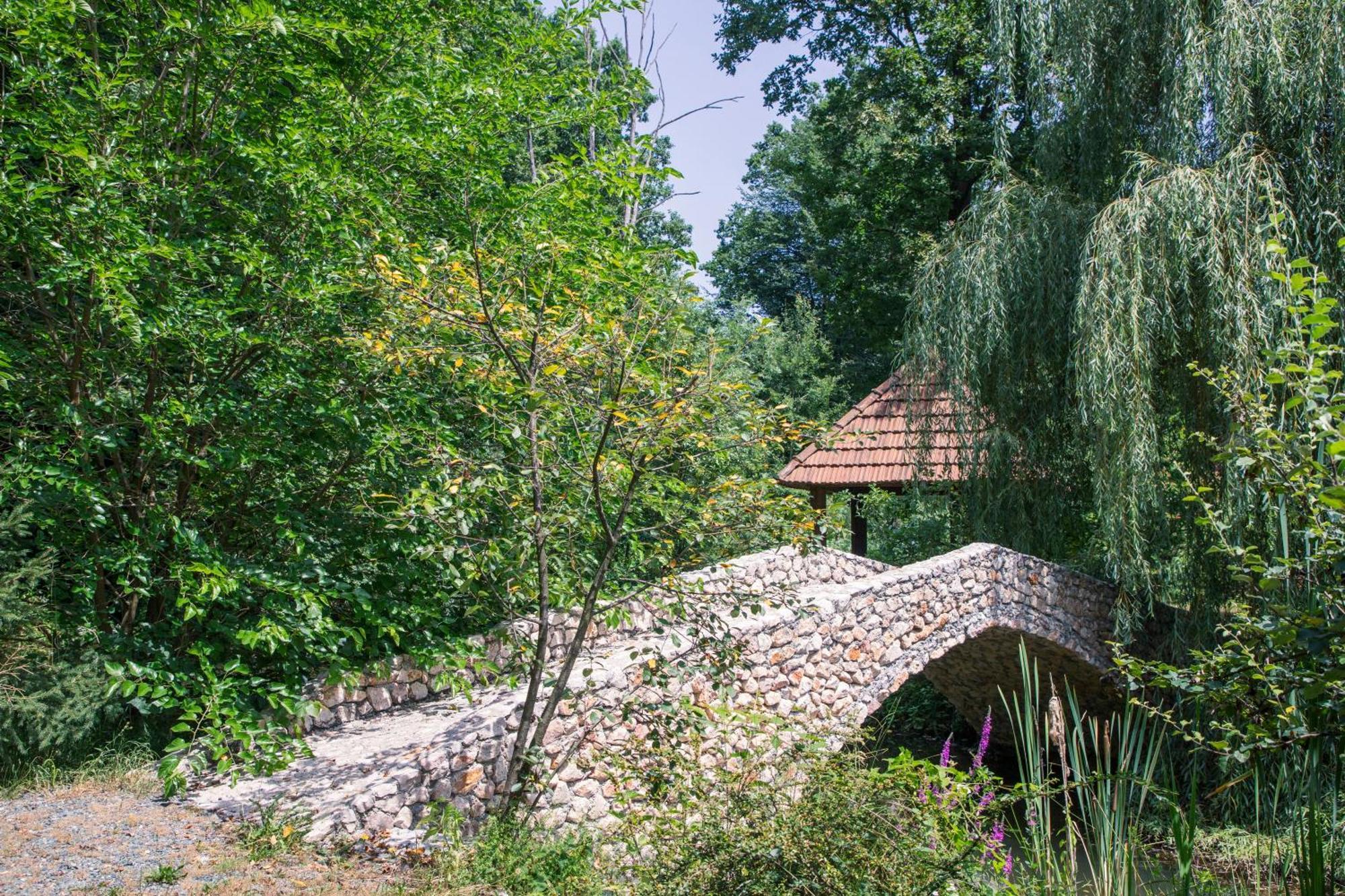 Guest House Mala Prica Zivinice Exterior foto